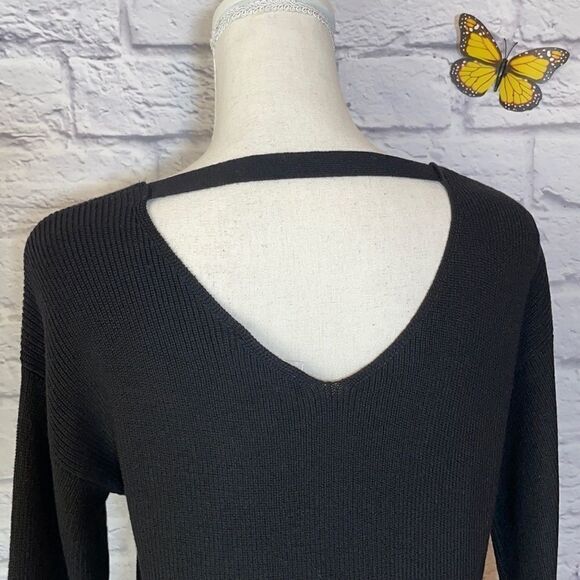 Ricki's Double-V Knotted Sweater Size Extra Small - Picture 6 of 11